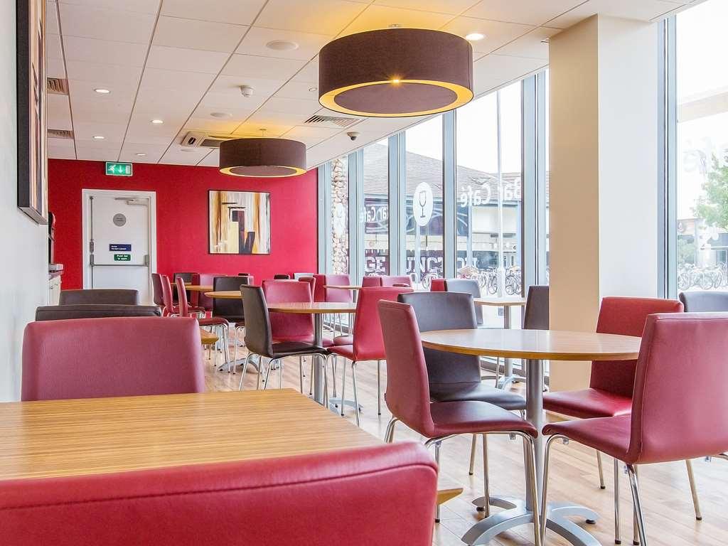 Travelodge Cambridge Central 레스토랑 사진